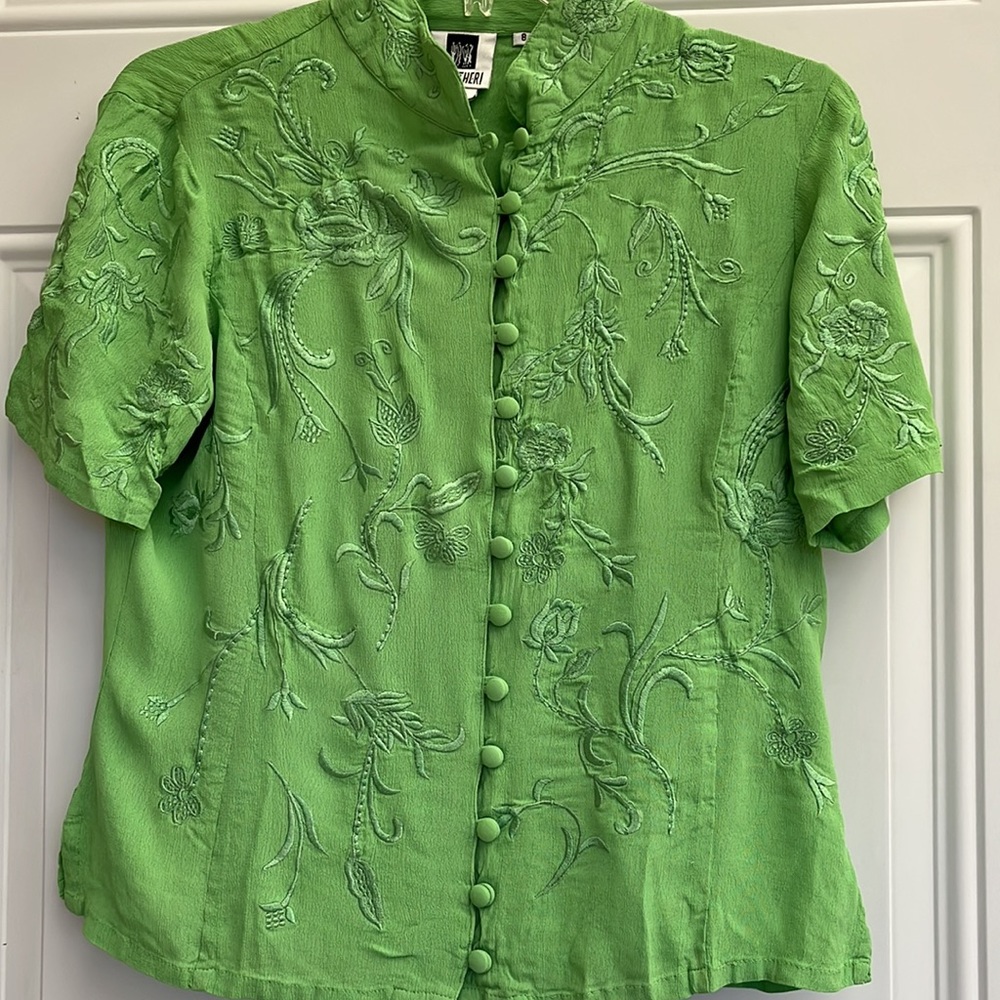 Worn once beautiful Lime Green Blouse by Together! Size 8 - Picture 2 of 16